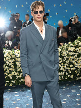 Joe Burrow Blazer inred carpet Met Gala 2025