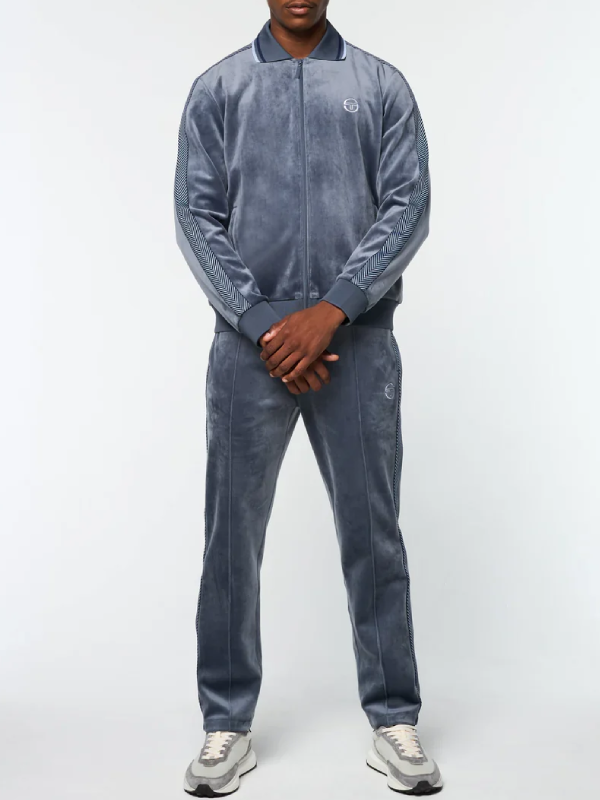 Benjamin Clementine grey track set